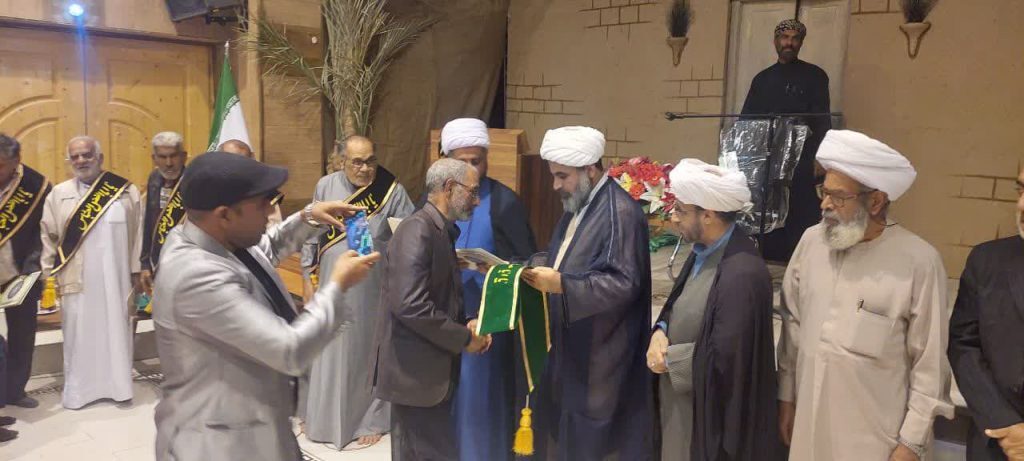 آیین تجلیل از چهارده پیرغلام حسینیههای شهرستان بندرلنگه برگزار شد