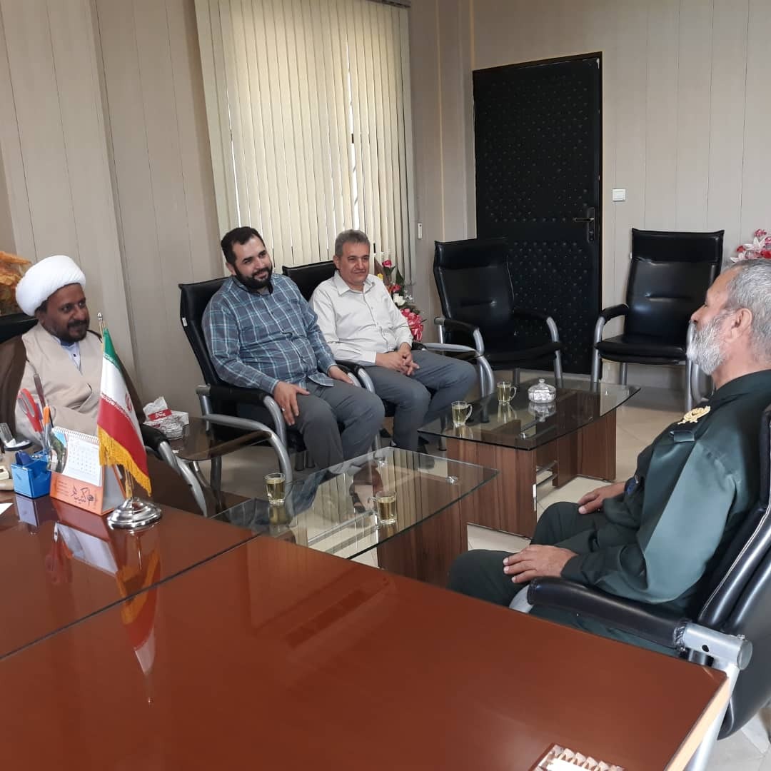 بازدید مدیران استانهای تلفیقی از یادمان شهدا