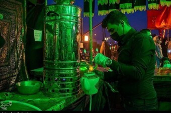 ۱۰ هزار پرس غذای گرم در موکبهای شهرستان توزیع میشود