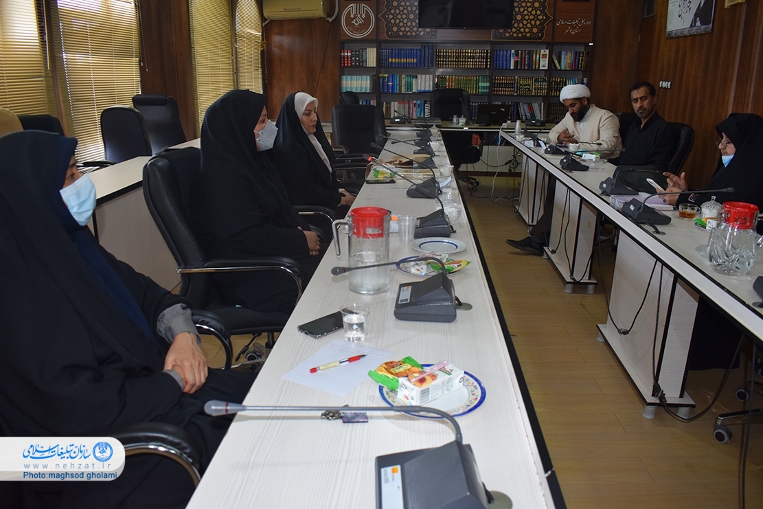 سومین نشست هیئت اندیشهورز بانوان قرآنی استان بوشهر برگزار شد