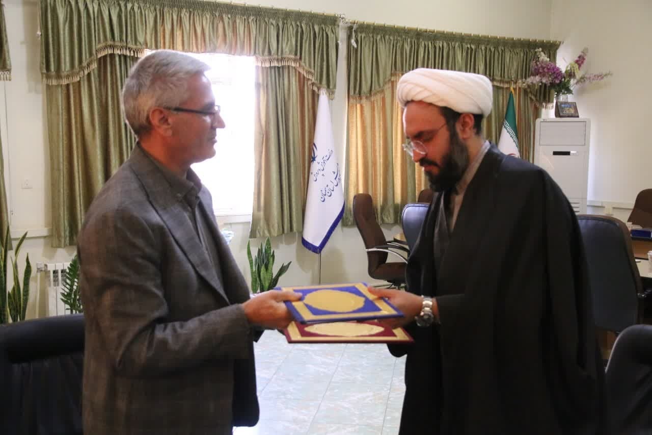 انعقاد تفاهمنامه همکاری بین آموزشوپرورش و اداره کل تبلیغات اسلامی