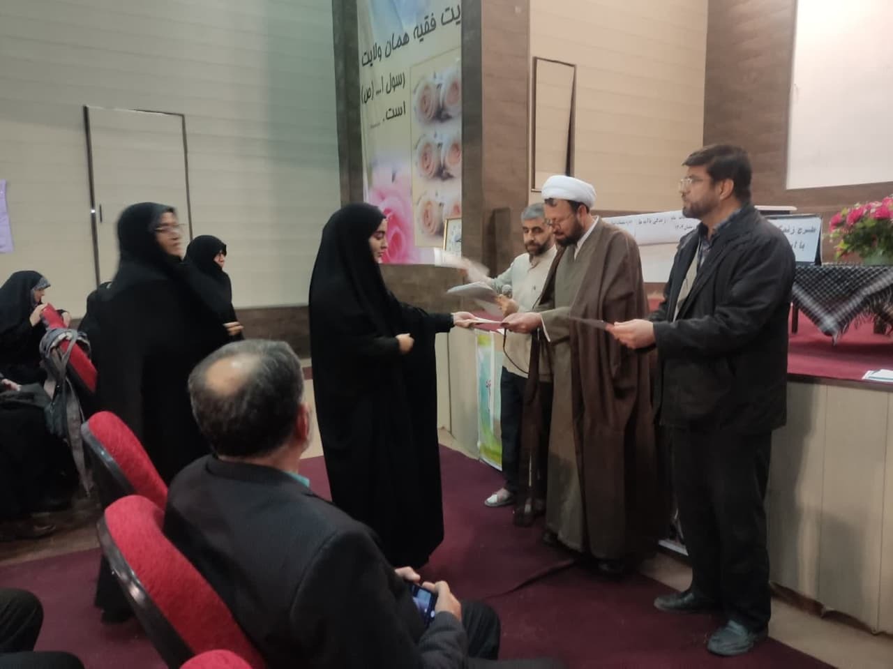 نشست عملیات ماه مبارک رمضان باموضوع «زندگی با آیهها» برگزار شد