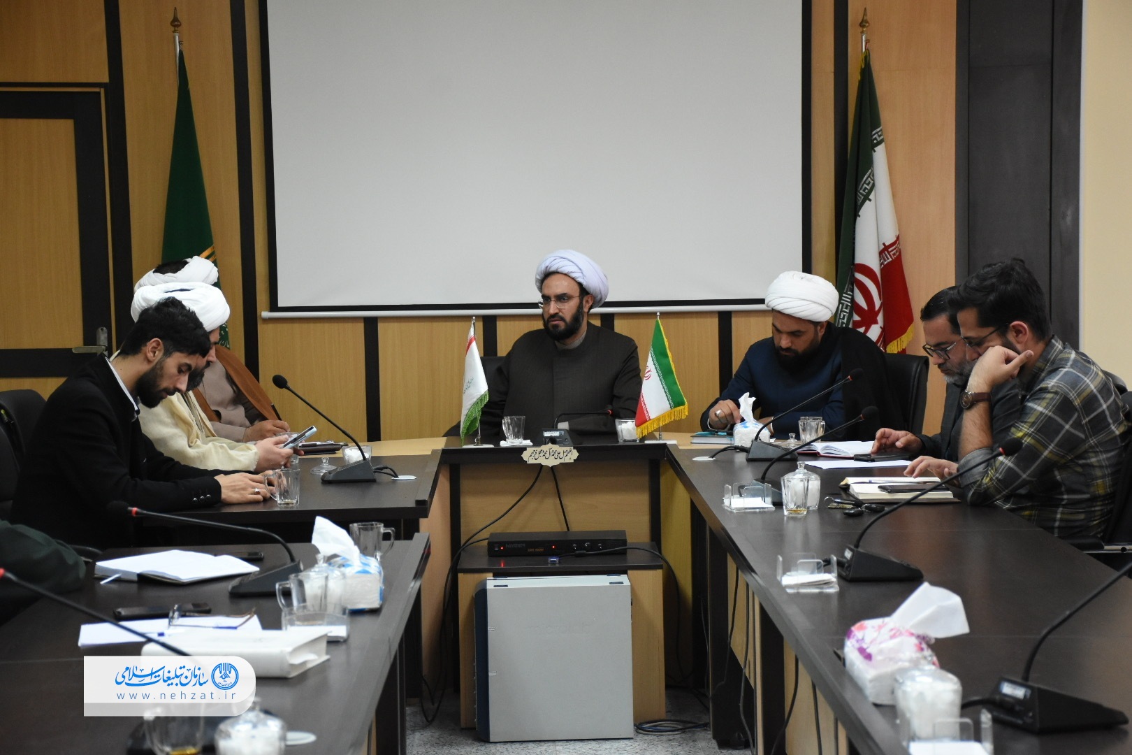 کار برای شهدا به زندگی ما خیر و برکت میدهد