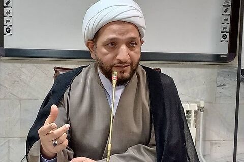 مولفههای قدرت انقلاب اسلامی با محوریت ولایت فقیه تبیین شود