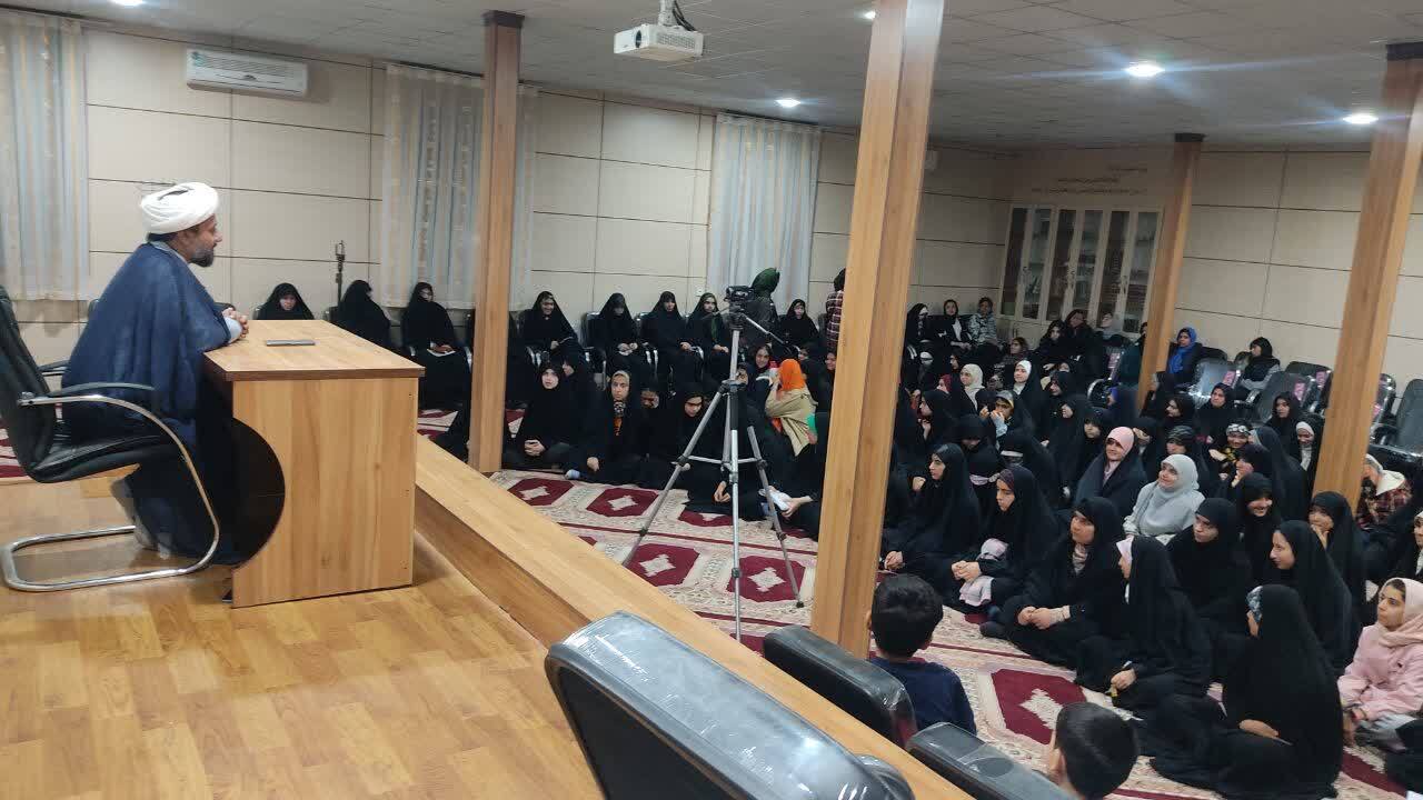 ۲۰۰ دانشآموز کردستانی در رویداد دختران حاج قاسم شرکت کردند