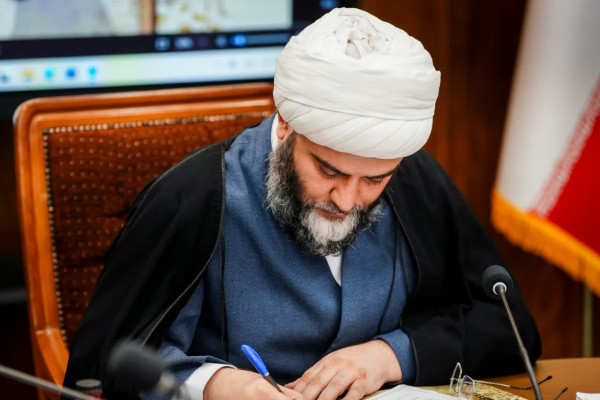 نظرات خطا و بیجا دربارهی حجاب فضا را برای هنجارشکنی بیشتر باز میکند