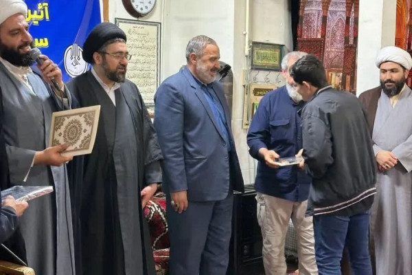 تجلیل از خادمین مناجات سحرهای ماه مبارک رمضان