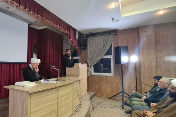 نشست جهاد تبیین با حضور حجتالاسلام میرزامحمدی برگزار شد