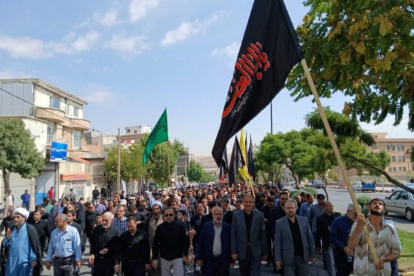 پیادهروی جاماندگان اربعین در سنندج برگزار شد