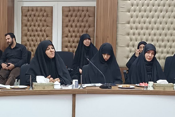 تأکید بر نقش روضهها در تربیت جوانان در نشست عفاف و حجاب