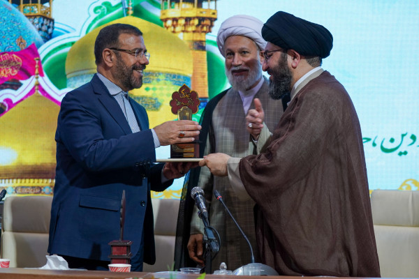 تجلیل از دست اندرکاران و زمینهسازان اجرای طرح زندگی با آیهها در فارس