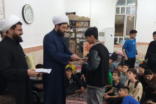 مراسم تجلیل از دانش آموزان معتکف در سطح شهرستان دهلران