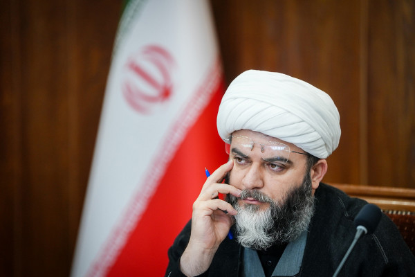 با ترویج ناامیدی، مقابل ارادهی خدا و مردم میایستید