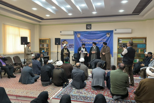 آئین تجلیل از دستاندرکاران مراسم معنوی اعتکاف برگزار شد
