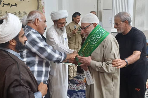 آیین تجلیل از پیرغلامان، قاریان و خادمین هیئات مذهبی خوزستانیهای مقیم بندرعباس