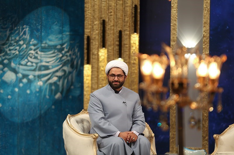 برای تربیت نسل دینی به الگویی چون سید الشهدا (ع) نیازمندیم برای تربیت نسل دینی به الگویی چون سید الشهدا (ع) نیازمندیم