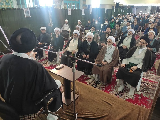 آیت الله فلاحتی : بصیرت، فقاهت و تزکیه ی نفس از وجوه بارز شخصیت علامه مصباح بود که از او مدافع راستینی برای ارزشهای ناب انقلاب ساخت.  آیت الله فلاحتی : بصیرت، فقاهت و تزکیه ی نفس از وجوه بارز شخصیت علامه مصباح بود که از او مدافع راستینی برای ارزشهای ناب انقلاب ساخت.