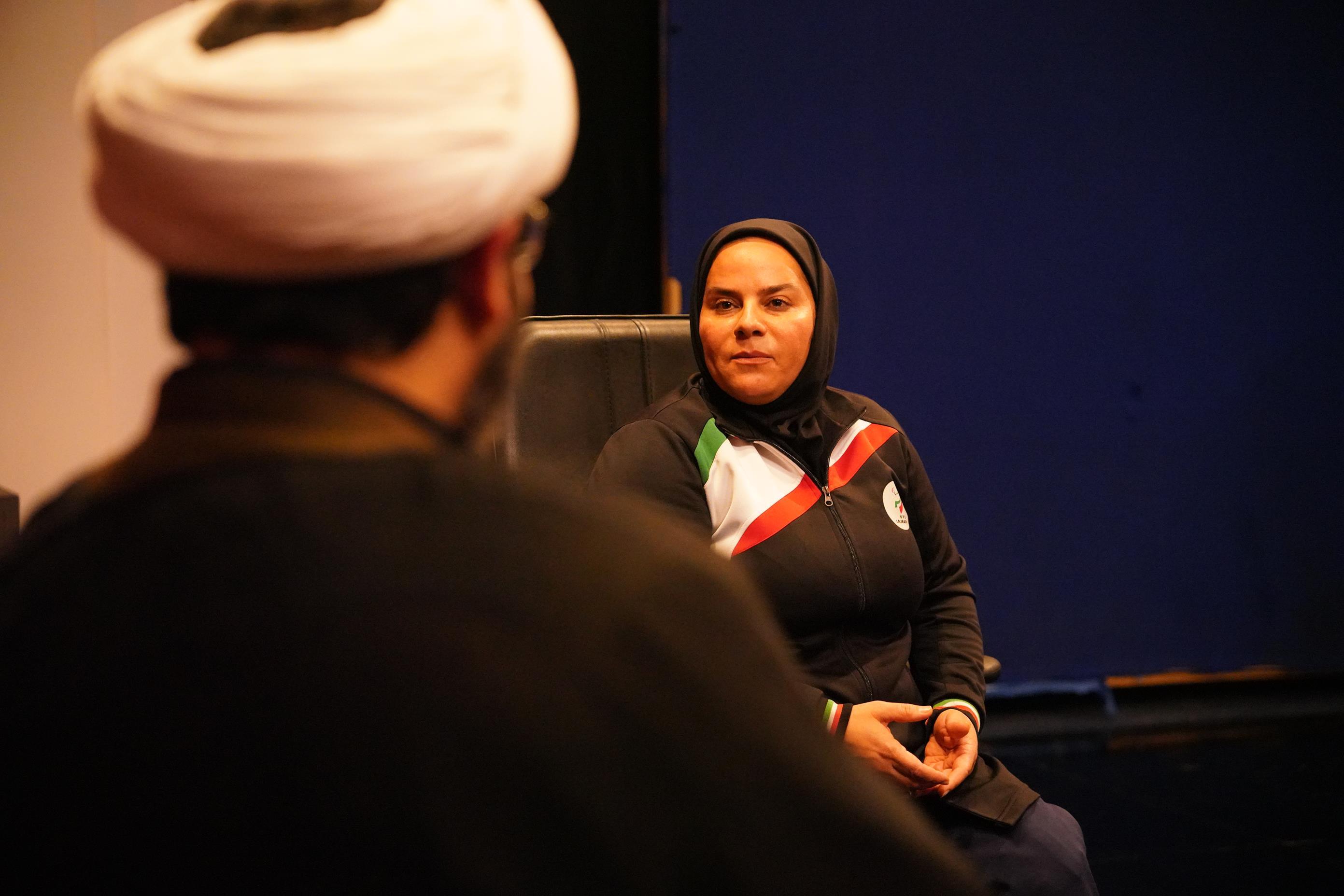 مراسم تقدیر از بانوی پرافتخار خوزستانی برگزار شد مراسم تقدیر از بانوی پرافتخار خوزستانی برگزار شد