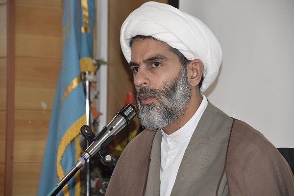 تجلیل از ۱۲۰ پیرغلام حسینی در اجلاسیه «به رسم خادمی» همدان تجلیل از ۱۲۰ پیرغلام حسینی در اجلاسیه «به رسم خادمی» همدان