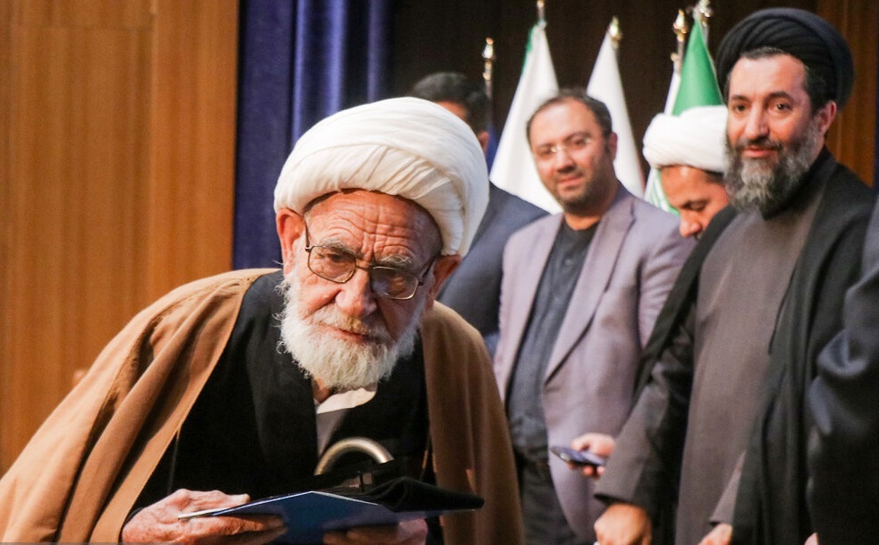 ۸۰۰ اثر از ۳۰۰ شاعر چهار استان شمال غرب در کنگره شعر محرم ۸۰۰ اثر از ۳۰۰ شاعر چهار استان شمال غرب در کنگره شعر محرم