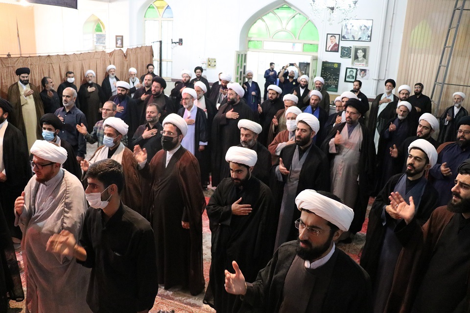 تجمع اعتراضی علما و روحانیون در محکومیت حرمتشکنی به ساعت مقدسات و اعلام انزجار از آتش زدن مسجدامام کاظم ع خیابان لاکانی رشت برگزار شد تجمع اعتراضی علما و روحانیون در محکومیت حرمتشکنی به ساعت مقدسات و اعلام انزجار از آتش زدن مسجدامام کاظم ع خیابان لاکانی رشت برگزار شد