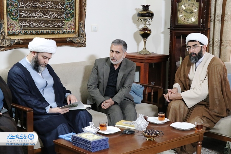 قرار دادن ذوق هنری در راه تبلیغ دین، هدیه خدا به شاعران آیینی است قرار دادن ذوق هنری در راه تبلیغ دین، هدیه خدا به شاعران آیینی است