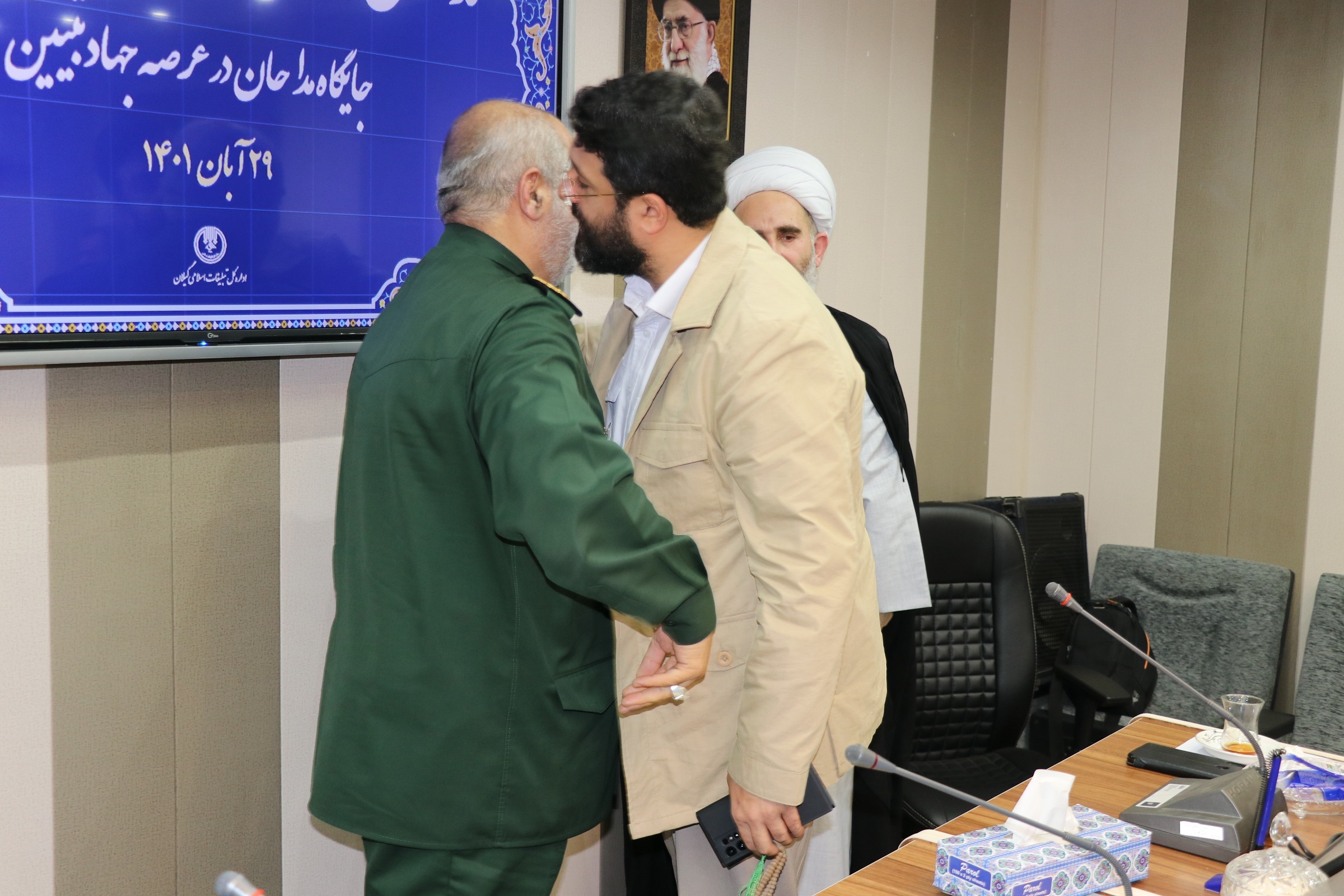 مداحان، صدای انقلاب اسلامی و جایگاه مداحان در عرصه جهاد تبیین مداحان، صدای انقلاب اسلامی و جایگاه مداحان در عرصه جهاد تبیین