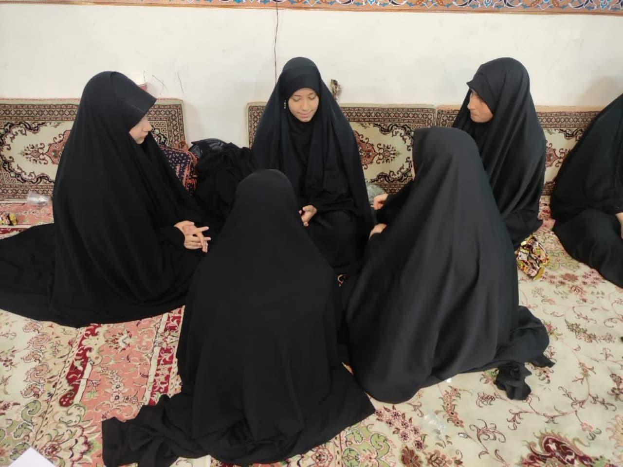 شبزندهداری ۱۶۱ نفر از دختران حاج قاسم در اداره کل تبلیغات اسلامی قم شبزندهداری ۱۶۱ نفر از دختران حاج قاسم در اداره کل تبلیغات اسلامی قم