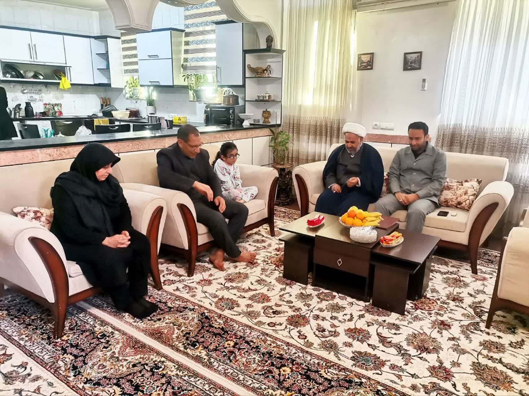 تجلیل از ۳۰ مادر نمونه و بانوی فعال در حوزه های فرهنگی،قرآنی و اجتماعی در شهرستان بدره  تجلیل از ۳۰ مادر نمونه و بانوی فعال در حوزه های فرهنگی،قرآنی و اجتماعی در شهرستان بدره