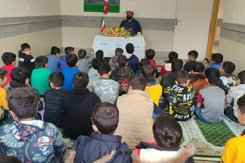 برگزاری جشن میلاد حضرت امیرالمومنین(ع) در روستای سراب برگزاری جشن میلاد حضرت امیرالمومنین(ع) در روستای سراب