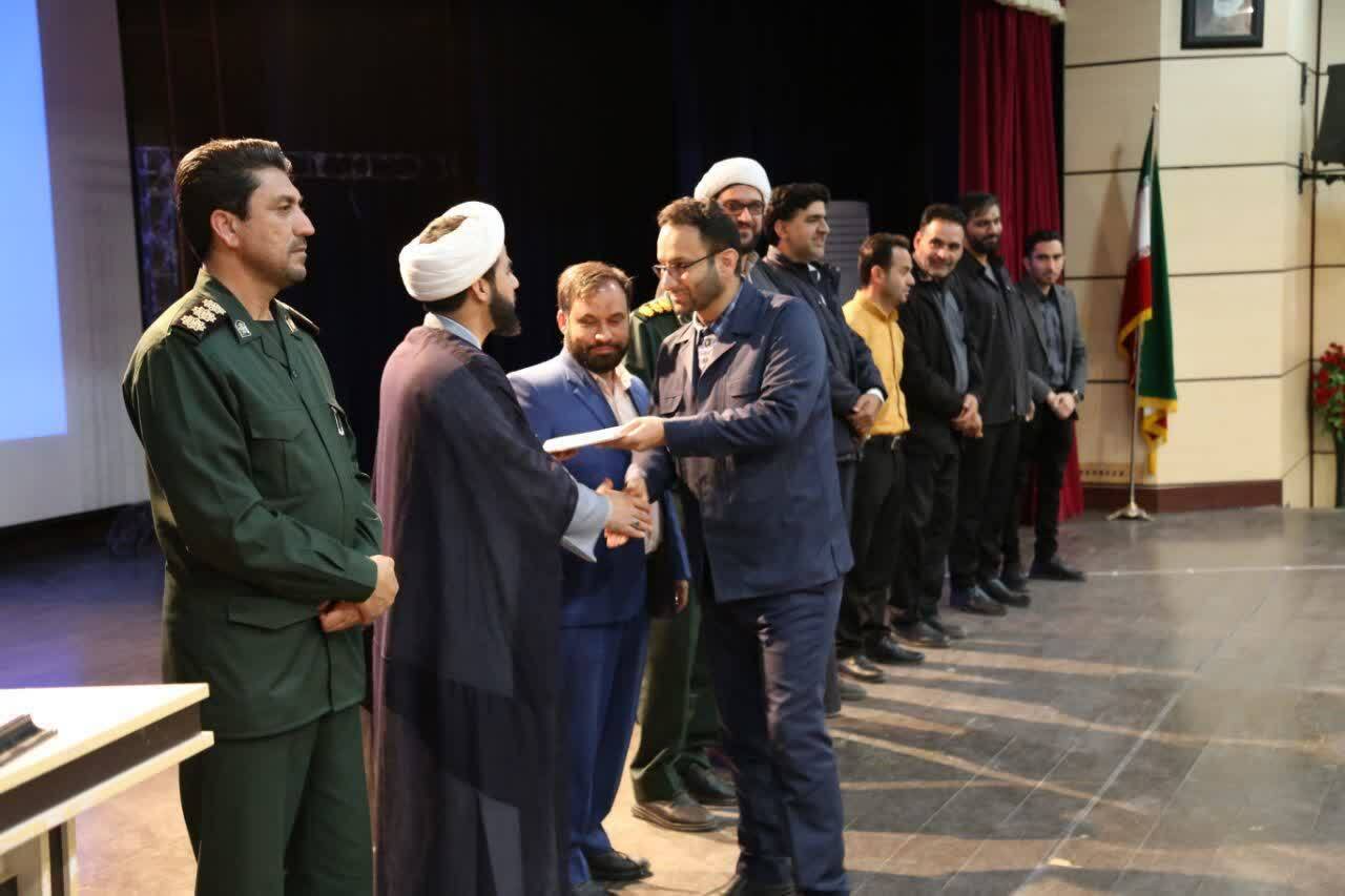 تصویر افقی استفاده شود////////کسب رتبه برتر توسط کارشناس فرهنگی اداره تبلیغات اسلامی شهرستان بدره تصویر افقی استفاده شود////////کسب رتبه برتر توسط کارشناس فرهنگی اداره تبلیغات اسلامی شهرستان بدره