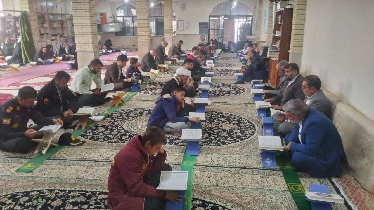 برگزاری مراسم جزءخوانی در شهرستان دره شهر برگزاری مراسم جزءخوانی در شهرستان دره شهر