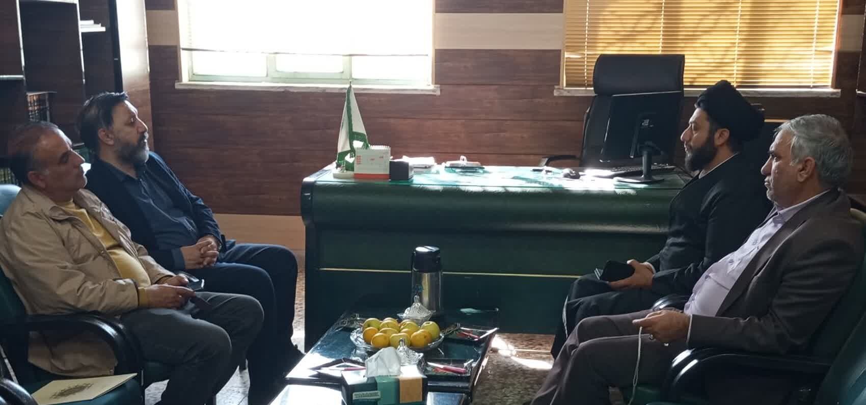 حوزه هنری ایلام مأمن گاه همه علاقه مندان به فرهنگ و هنر است حوزه هنری ایلام مأمن گاه همه علاقه مندان به فرهنگ و هنر است