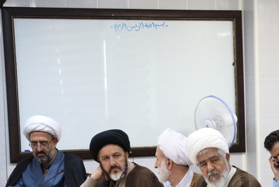 نشست دکتر زاکانی با نخبگان حوزه و دانشگاه در قم