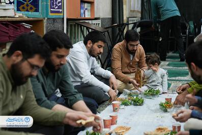 افطاری خانوادگی طلاب حوزه مشکات