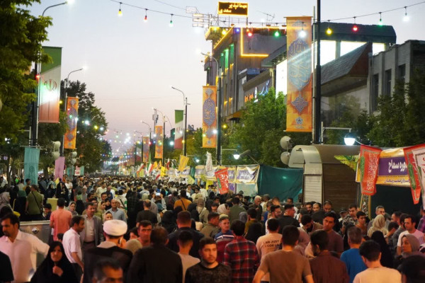 راهپیمایی کیلومتری غدیر با شعار «ایران؛ ذوالفقار علی» برگزار شد