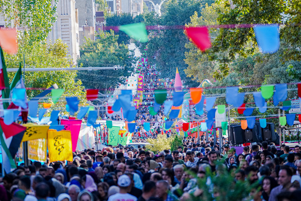 阿赫迈德教民在萨南达季的盛大聚会