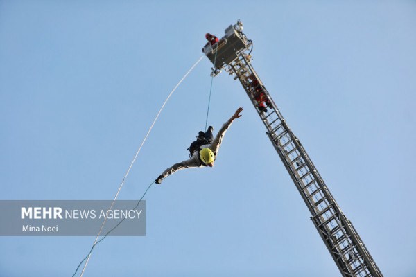 Километровый марш Гадира в провинциях