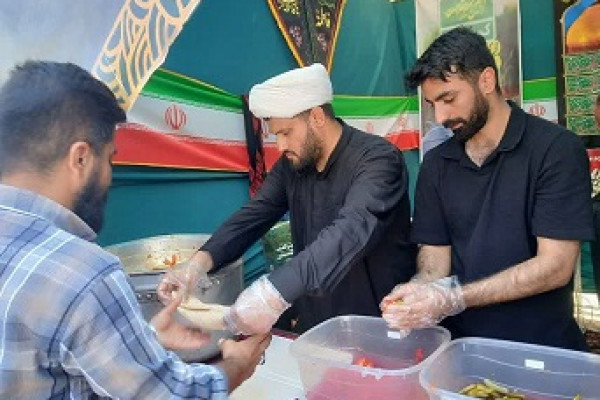 بازدید مدیرکل و مسئولان سازمان تبلیغات از موکب‌های مرز باشماق