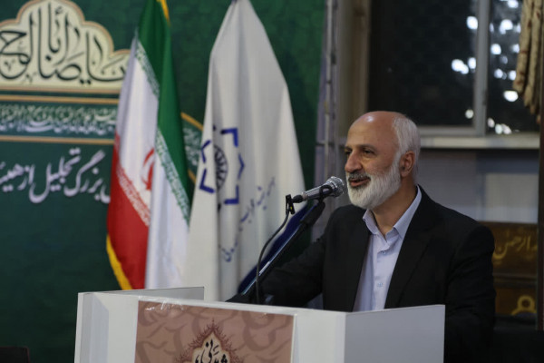 همایش سیره‌سرایان اهل بیت(ع) با هدف پاسداشت فرهنگ و شعائر حسینی و تجلیل از هیئت‌های مذهبی و پیرغلامان حسینی، همدان برگزار شد