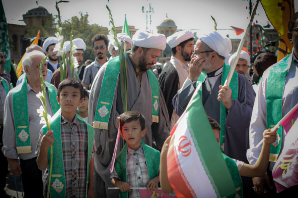 شادپیمایی بزرگ خانوادگی امت احمد(ص) در دیار الوند