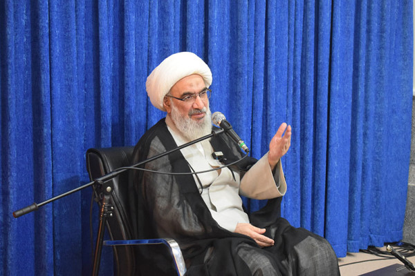 نشست جامعه‌ی ستایشگران بوشهر با نماینده ولی فقیه در استان و امام جمعه بوشهر