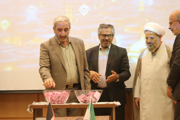 آیین قرعه‌کشی شرکت‌کنندگان پویش ملی «زندگی با آیه‌ها»