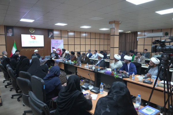 رویداد استانی کنشگران و واسطین ازدواج با حضور فعالان این حوزه و جمعی از مسئولان استان لرستان