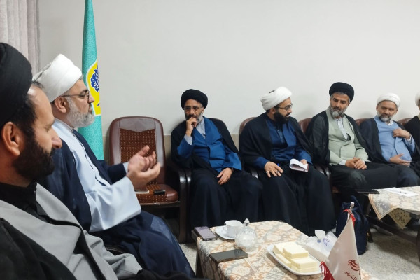 نشست هم‌اندیشی طرح ربیّون با حضور جمعی از مدیران شهرستان‌های شمال استان فارس، به همت اداره تبلیغات اسلامی شهرستان خرم‌بید