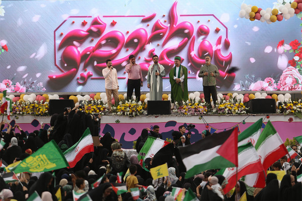 Акция «Как звезда» — крупнейший праздник для девушек в Иране