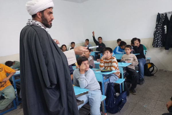 برگزاری گفتمان «دین و انقلاب» در مدرسه  علوم و معارف اسلامی صدرا - شهرستان کنگاور