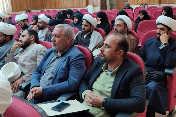 برگزاری نشست تبیینی و هم اندیشی اساتید مراکز آموزش و متولیان مراکز معارف اسلام ناب استان