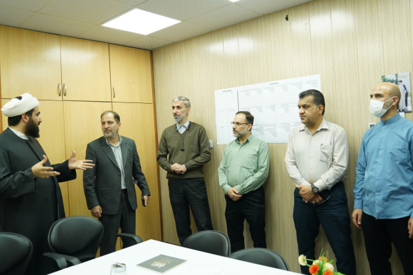 بازدید معاون اداری مالی و همکاران بخش اداری از مرکز رسانه تبلیغات اسلامی خوزستان