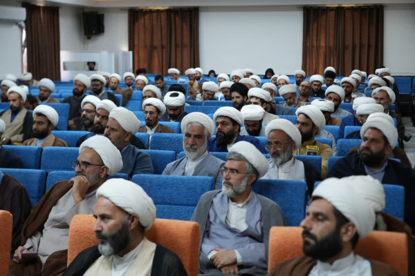 بازخوانی پیام امام شهید در اجلاسیه حوزه پیشرو و سرآمد لرستان